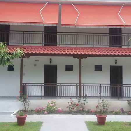 Georgoulas Apartments Paralia Skotinis Luaran gambar