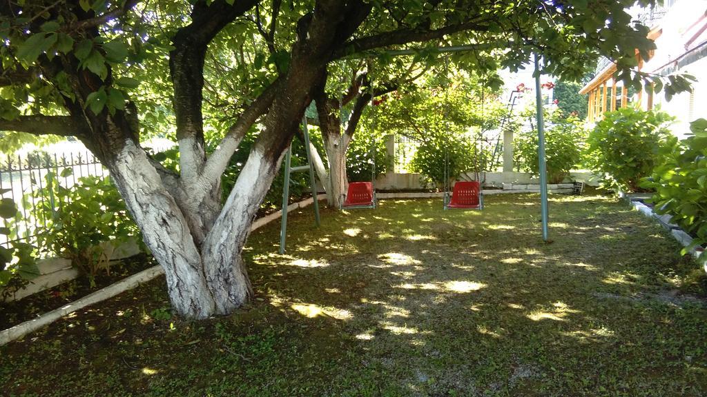Georgoulas Apartments Paralia Skotinis Luaran gambar